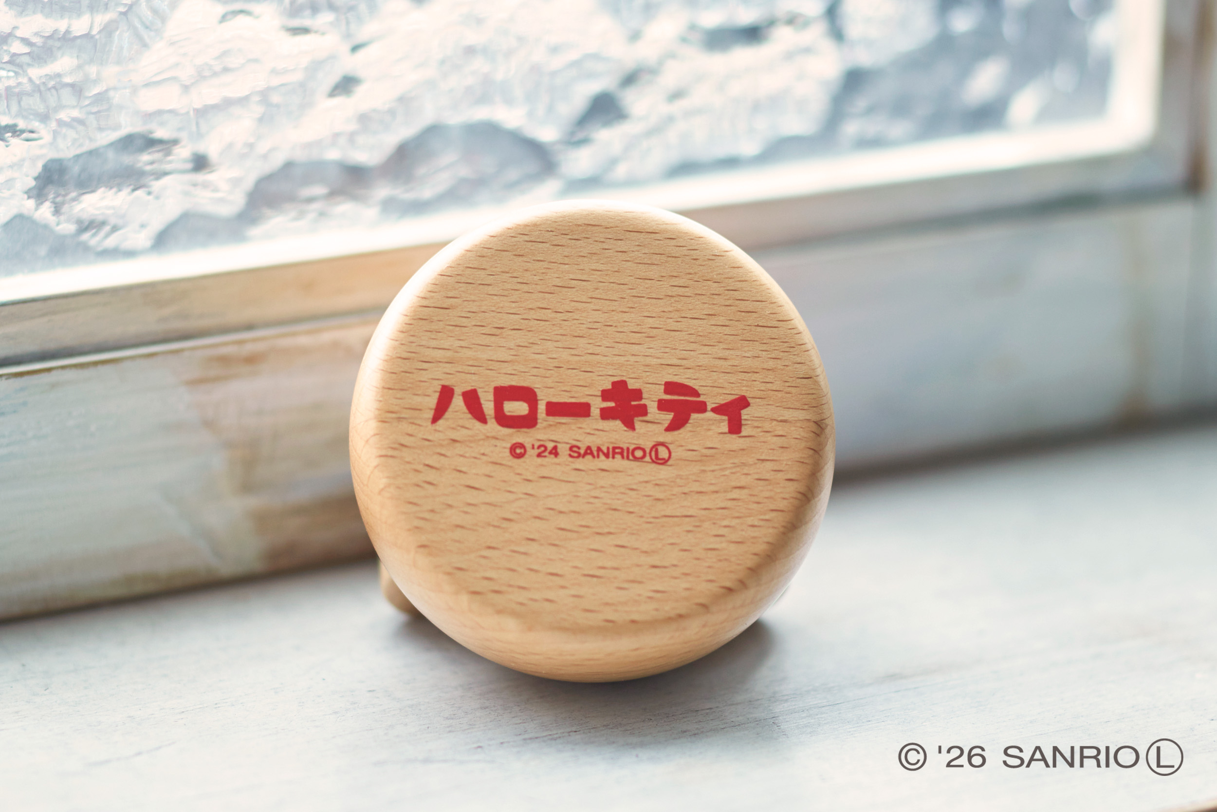 ハローキティ スマホスタンド（レッド） - 木製玩具のニチガン-商品紹介